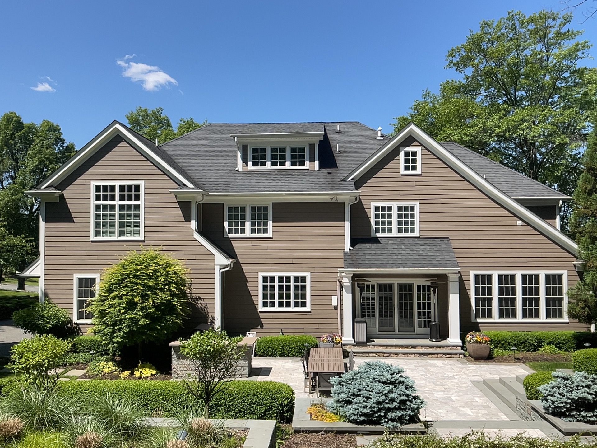 Siding Contractor in Livingston, NJ | LP SmartSide® & James Hardie Installation